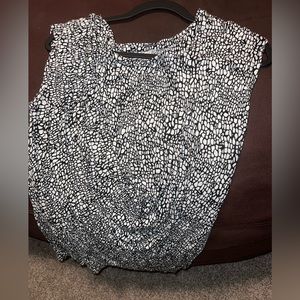 Sleeveless Apt 9 blouse